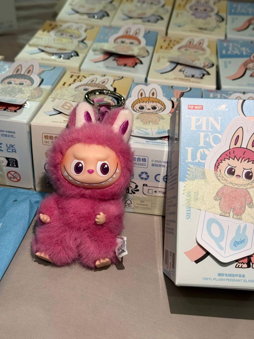 LABUBU ラブブ PIN FOR LOVE ぬいぐるみペンダント ：U ラブブ LABUBU PIN FOR LOVE ぬいぐるみペンダント M