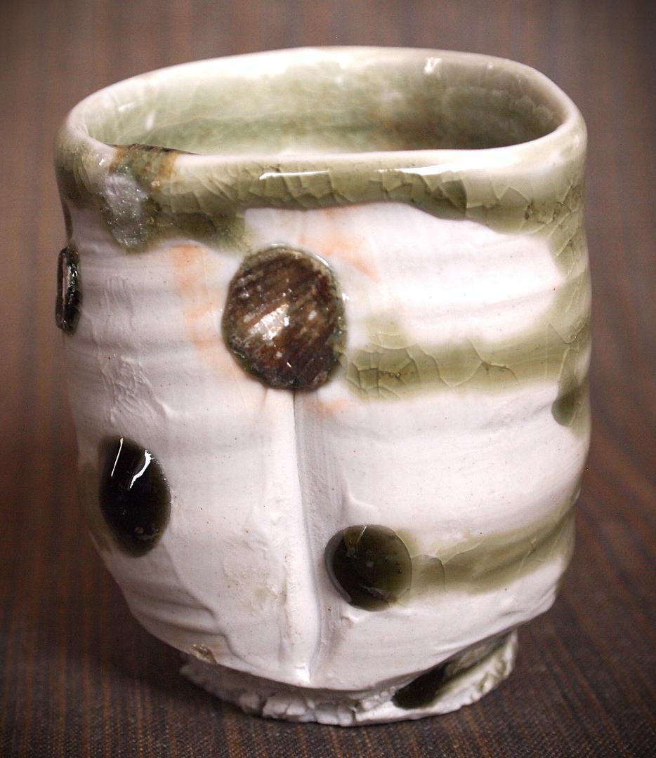 江戸 伊万里 白磁四糸壺 木箱入 送料込み251108 JChere mercari Proxy