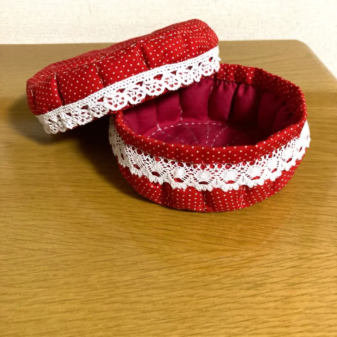 ハンドメイド蓋付き小物入れ 手縫い