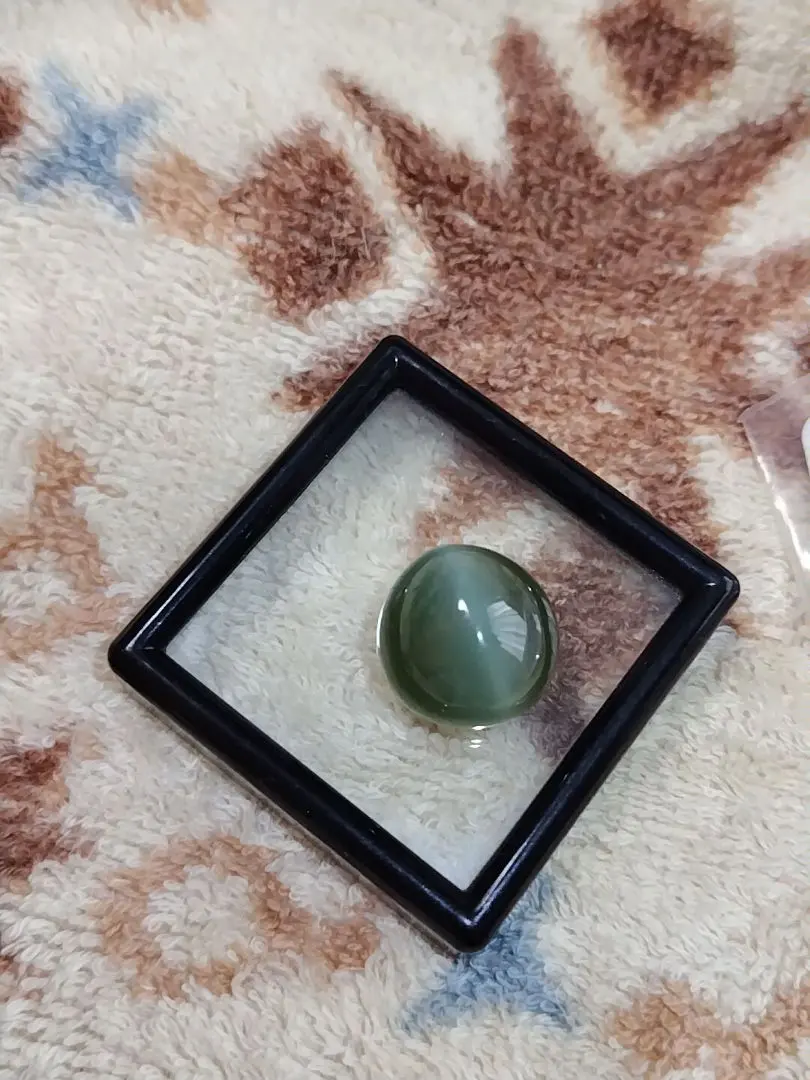 値下不可　簡易鑑定書あり　ネフライトキャッツアイ　19.645ct 軟玉翡翠