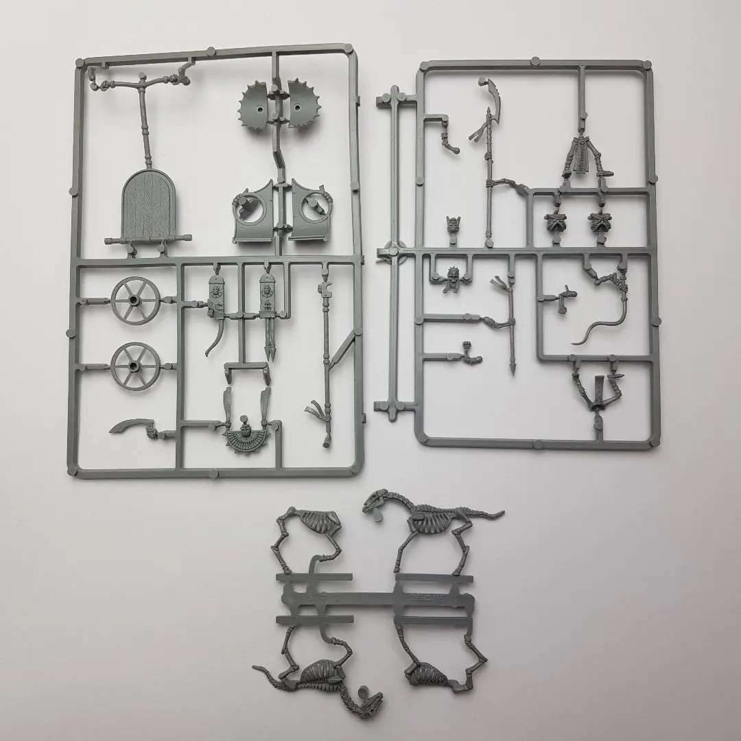 ウォーハンマー：ジ・オールド・ワールド　トゥームキング　チャリオット1体