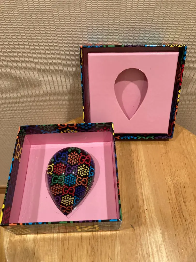 GUCCI 【新品】　ペーパーウェイト