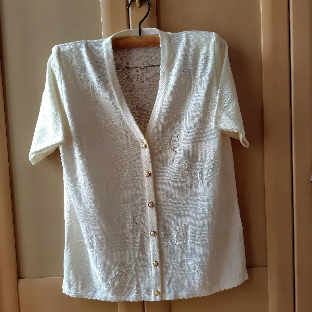 半袖カーディガン　ホワイト　蝶刺繍　パールボタン　日本製　 平成レトロ