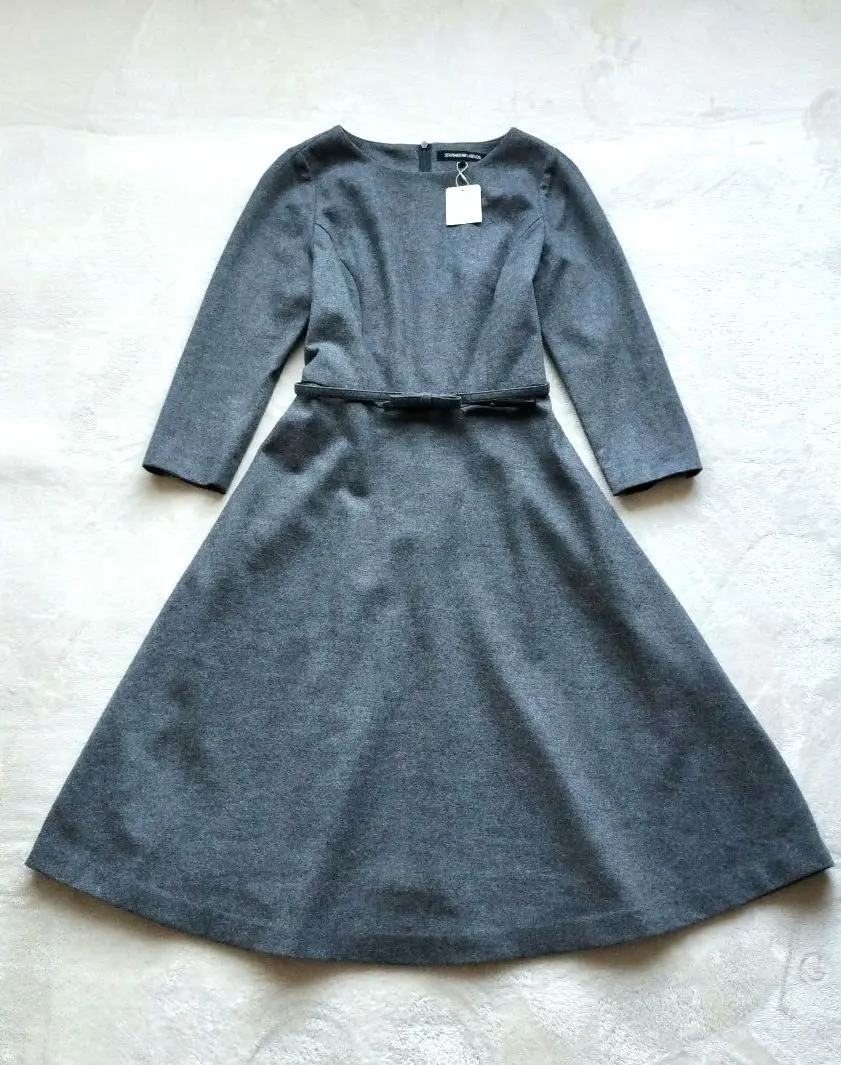 新品未使用タグ付きストロベリーフィールズ　フレアワンピースウエストリボン　ウール