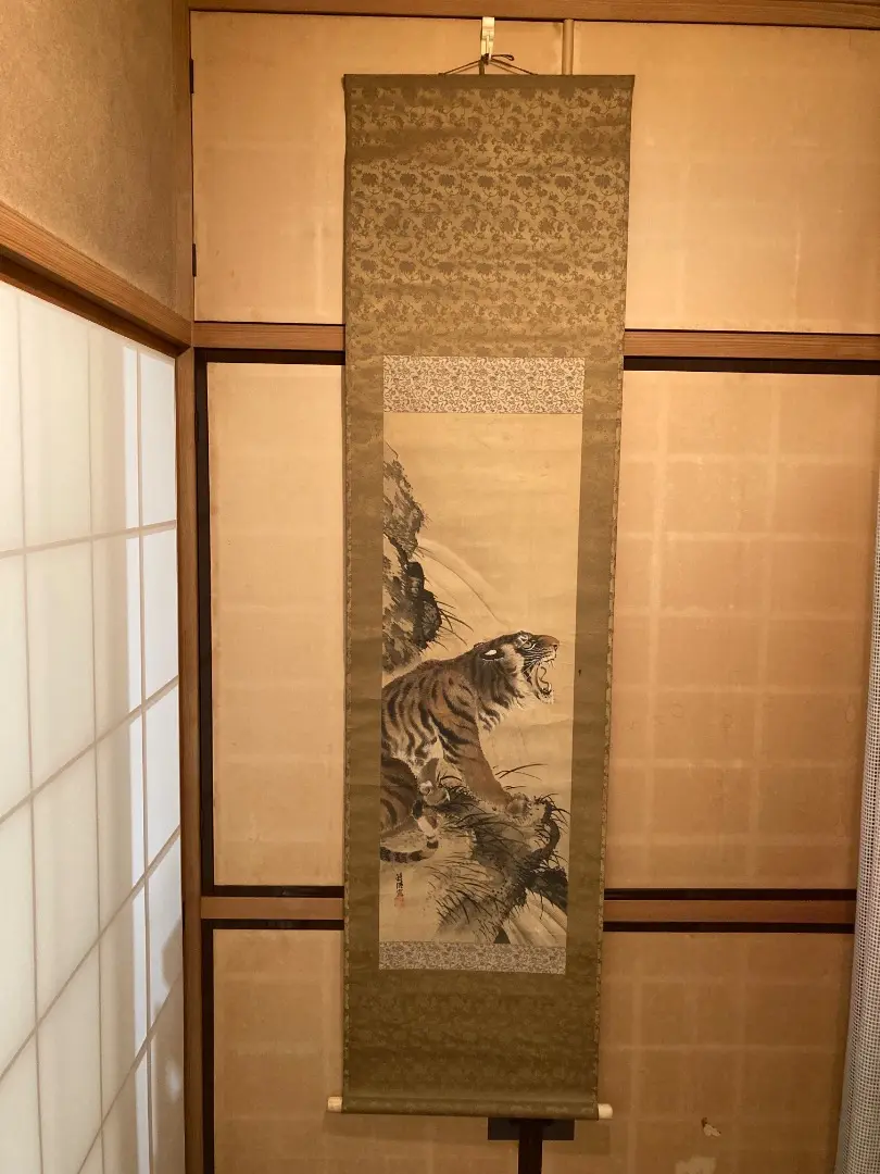 hanging scroll 掛け軸　虎　茶道　(約186cm×約49cm)