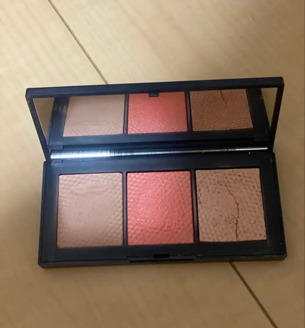 NARS ザ　ベール　チークパレット