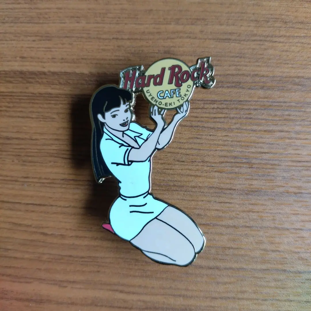 ★ハードロックカフェ上野駅★ガール オブ ロック ピンバッジ★