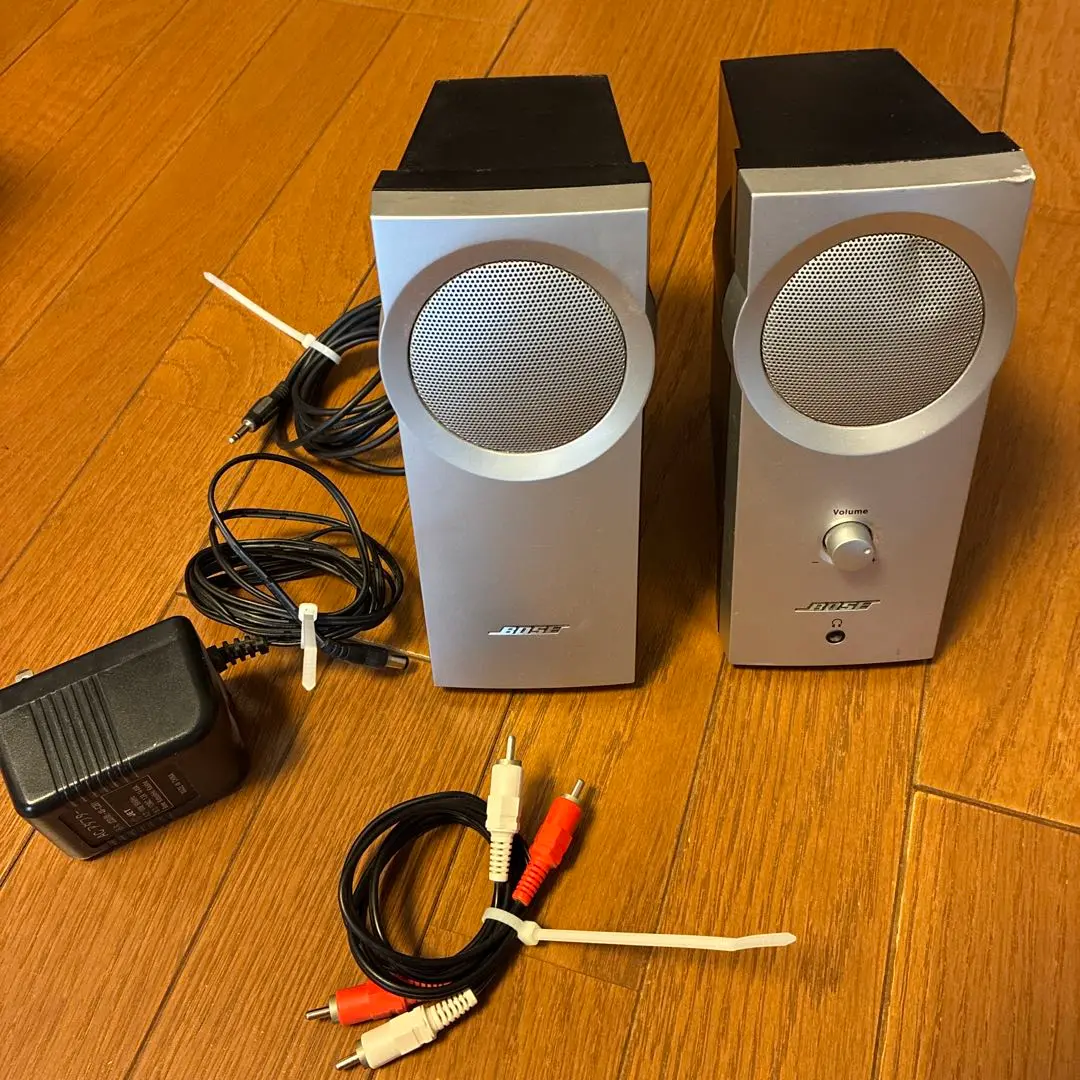 BOSE シルバー スピーカー 2個セットジャンク品