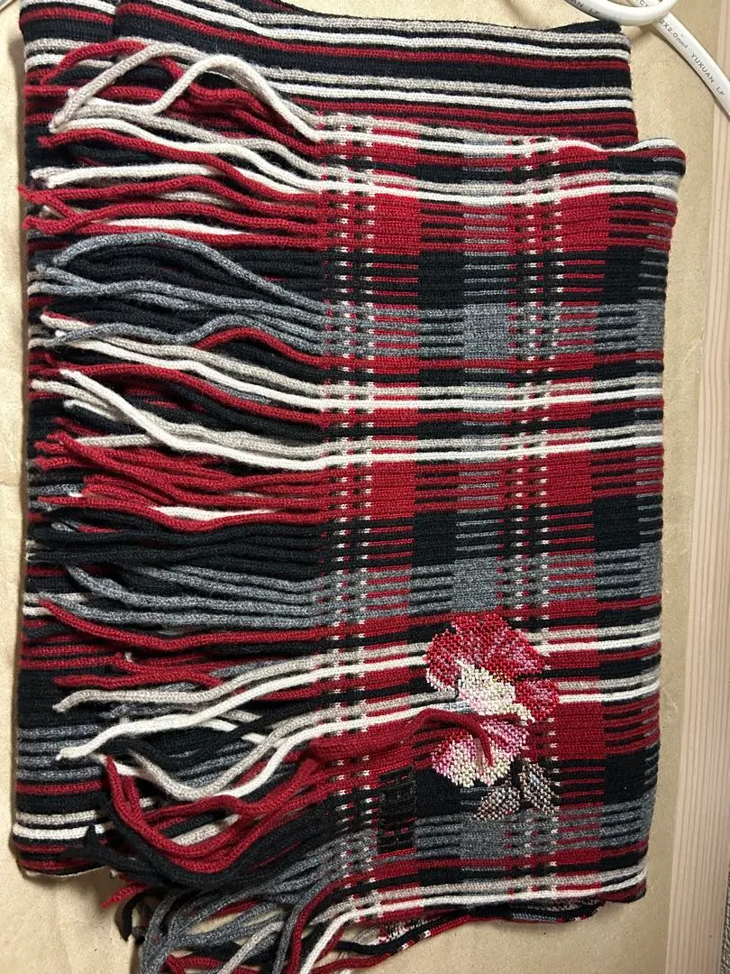 フェイラー パヴォルージュ　マフラー