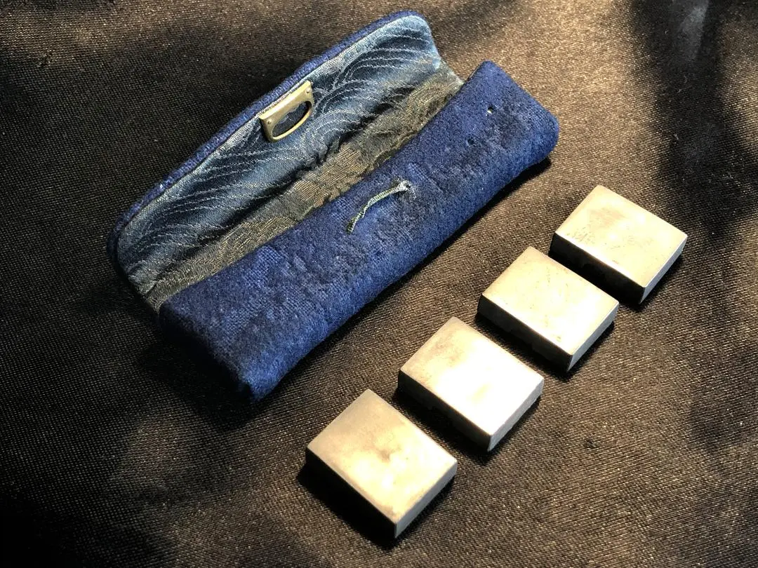 【 彫金小箱 江戸金工 】　ニッケル豆箱　手造　ケース付