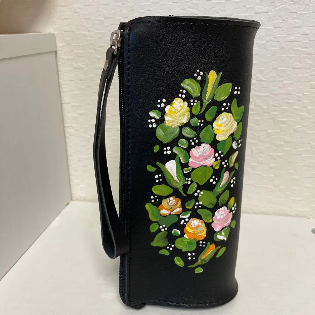 ☆セール☆マルチポーチ お花のペイント 薔薇