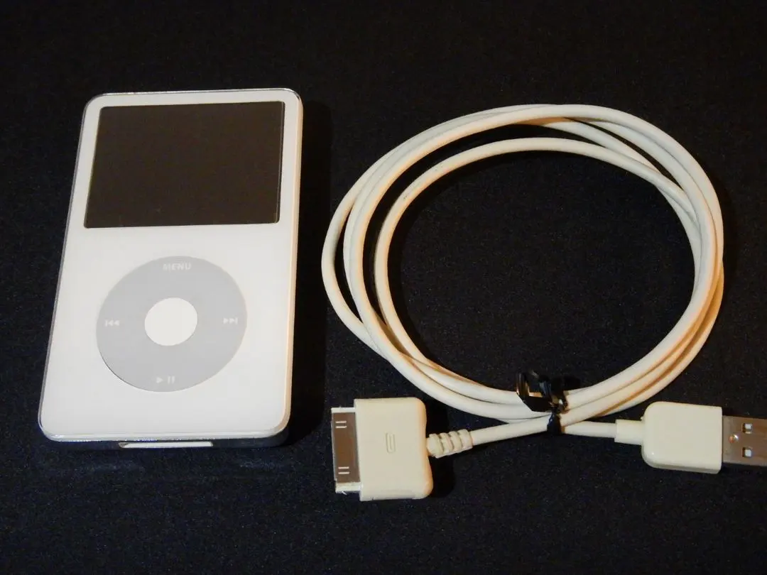Apple iPod Classic 60GB USBケーブル付