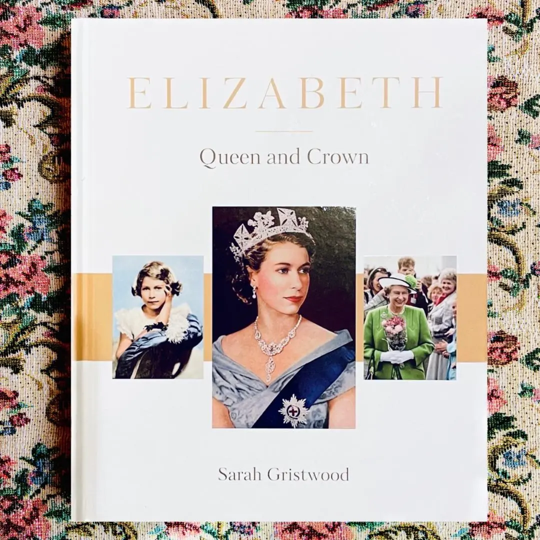 新品洋書 エリザベス女王 イギリス王室 クイーン 70周年 プラチナジュビリー