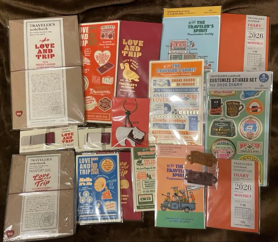 トラベラーズノート LOVE AND TRIP 2026 レザータグ 他計18点
