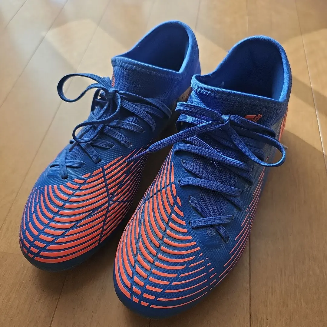 サッカーシューズ 青とオレンジ ハイカット24.5cm