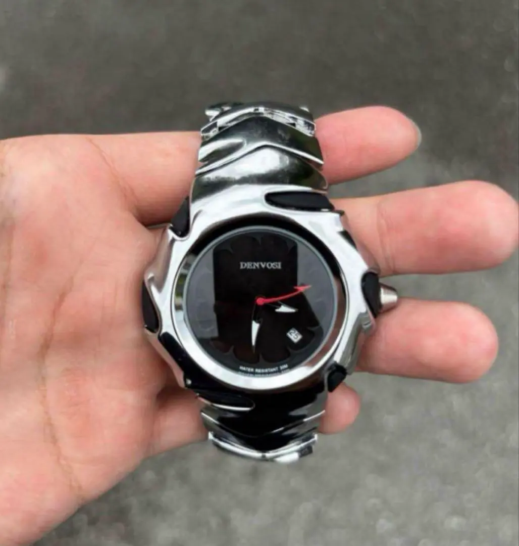 ケルシウムウオッチ　腕時計　メタリック　Y2K ストリート　ブラック　オークリー