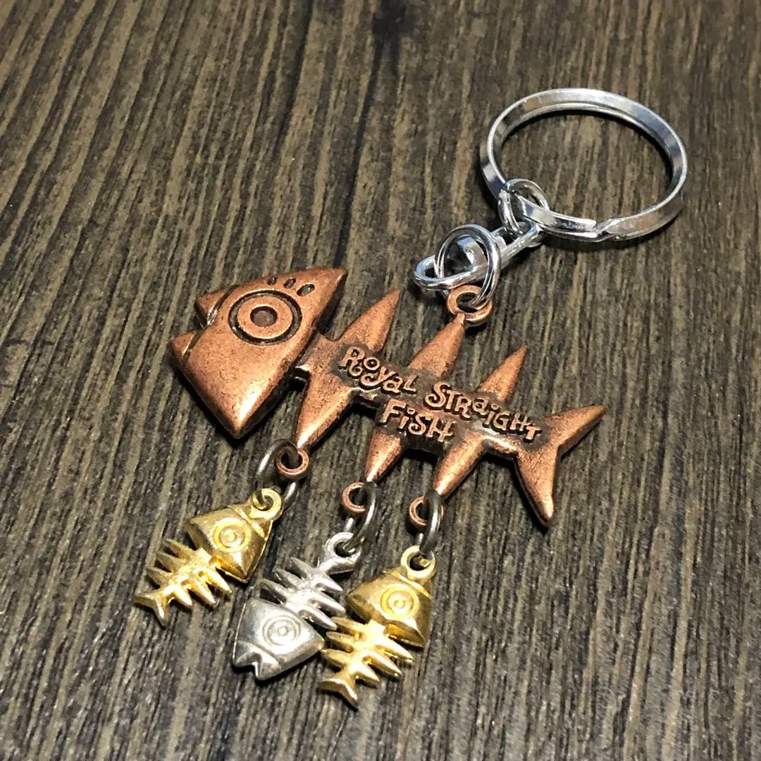 FISH キーホルダー　アンティーク雑貨キーホルダー　魚骨キーホルダー　レトロ