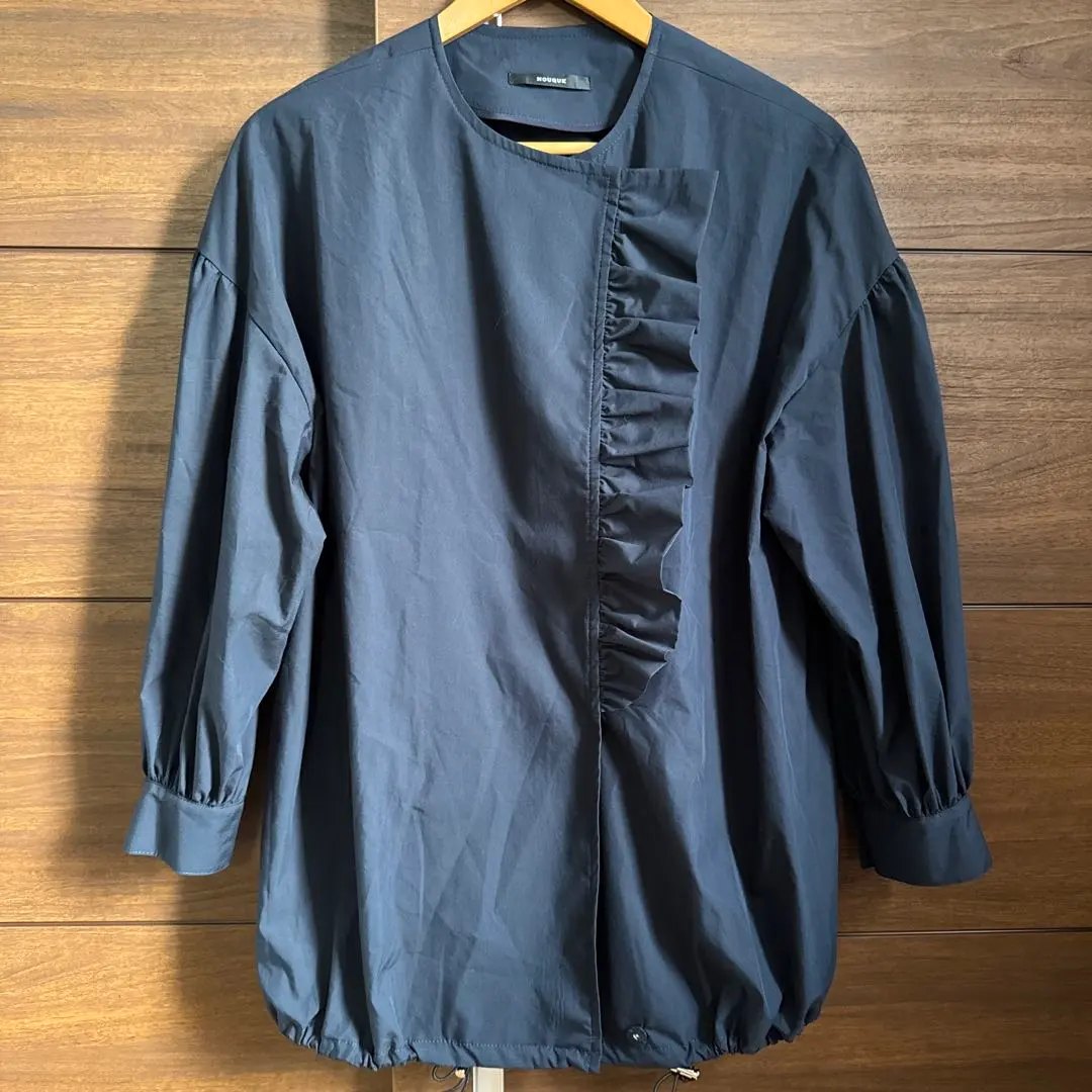 NOUQUE（ヌーク）フリルブラウス シャツ ジャケット ノーカラージャケット