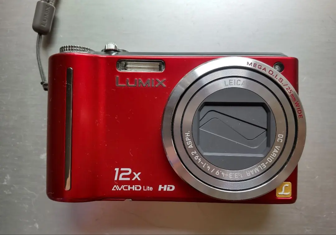 Panasonic Lumix TZ7 レッド