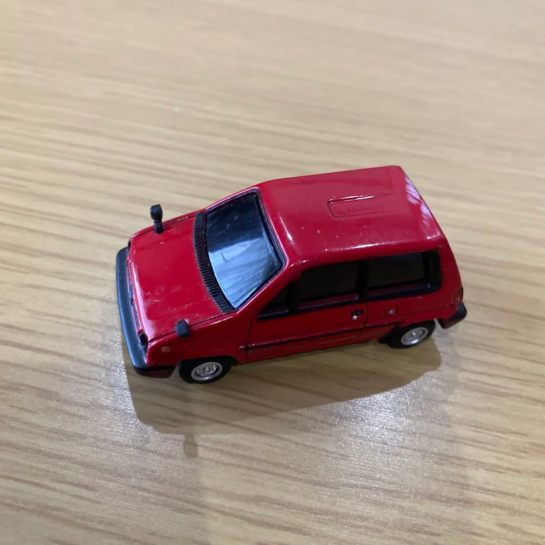 赤い小型車 ミニカー