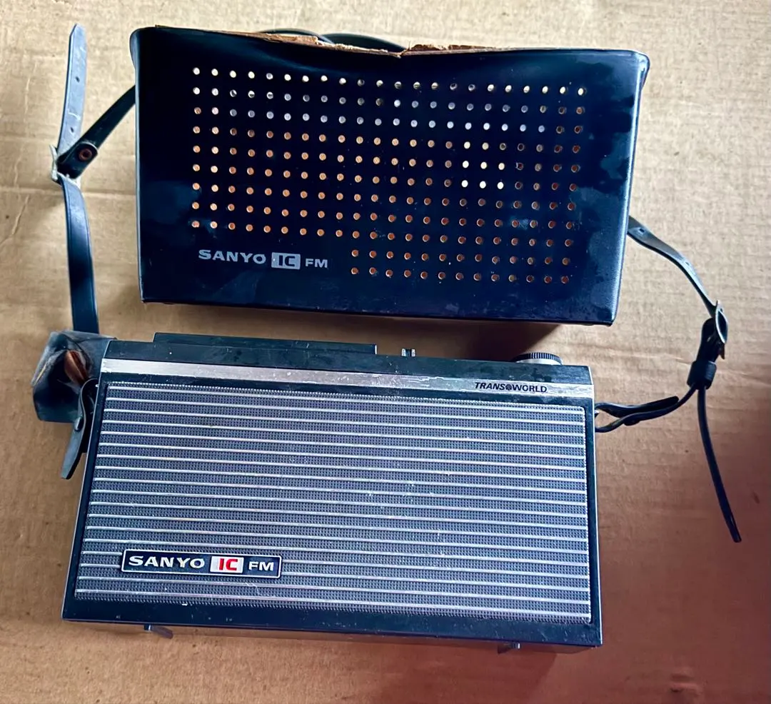 SANYO アンティークラジオ　10F-B36　ジャンク品