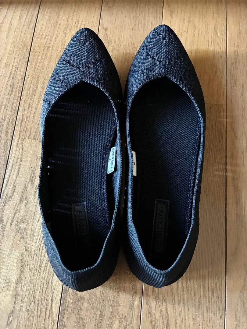 ブラックフィットパンプス