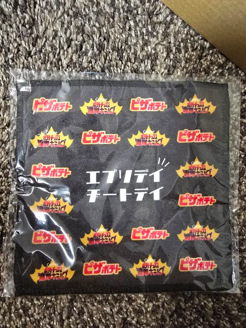 非売品　ハンカチ　ピザポテト