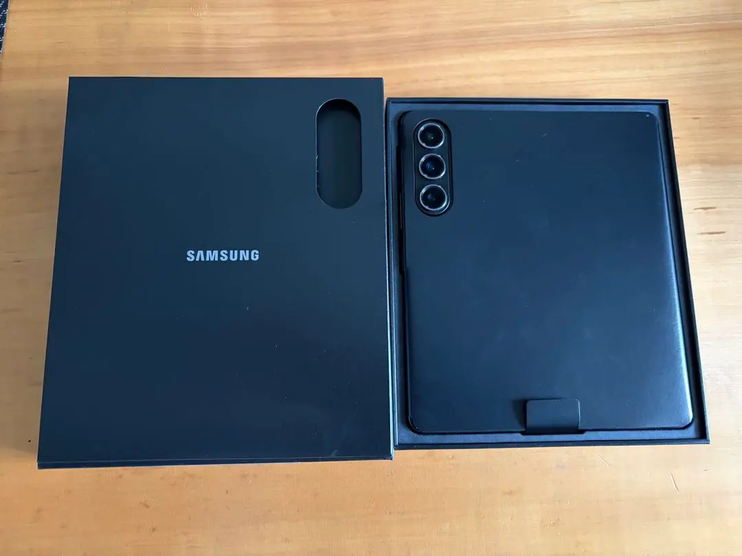 Samsung Galaxy Z Fold5 本体 若干キズあり