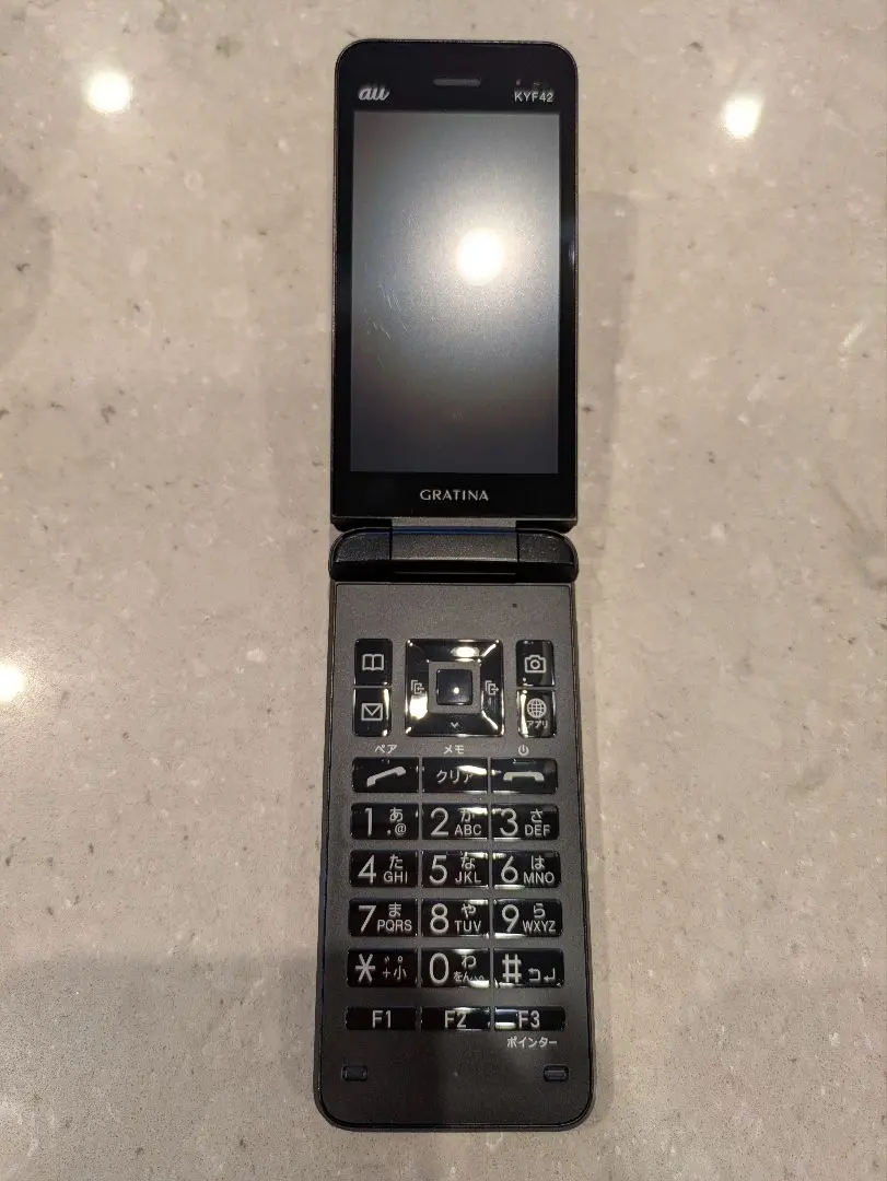 au GRATINA KYF42 ブラック　美品