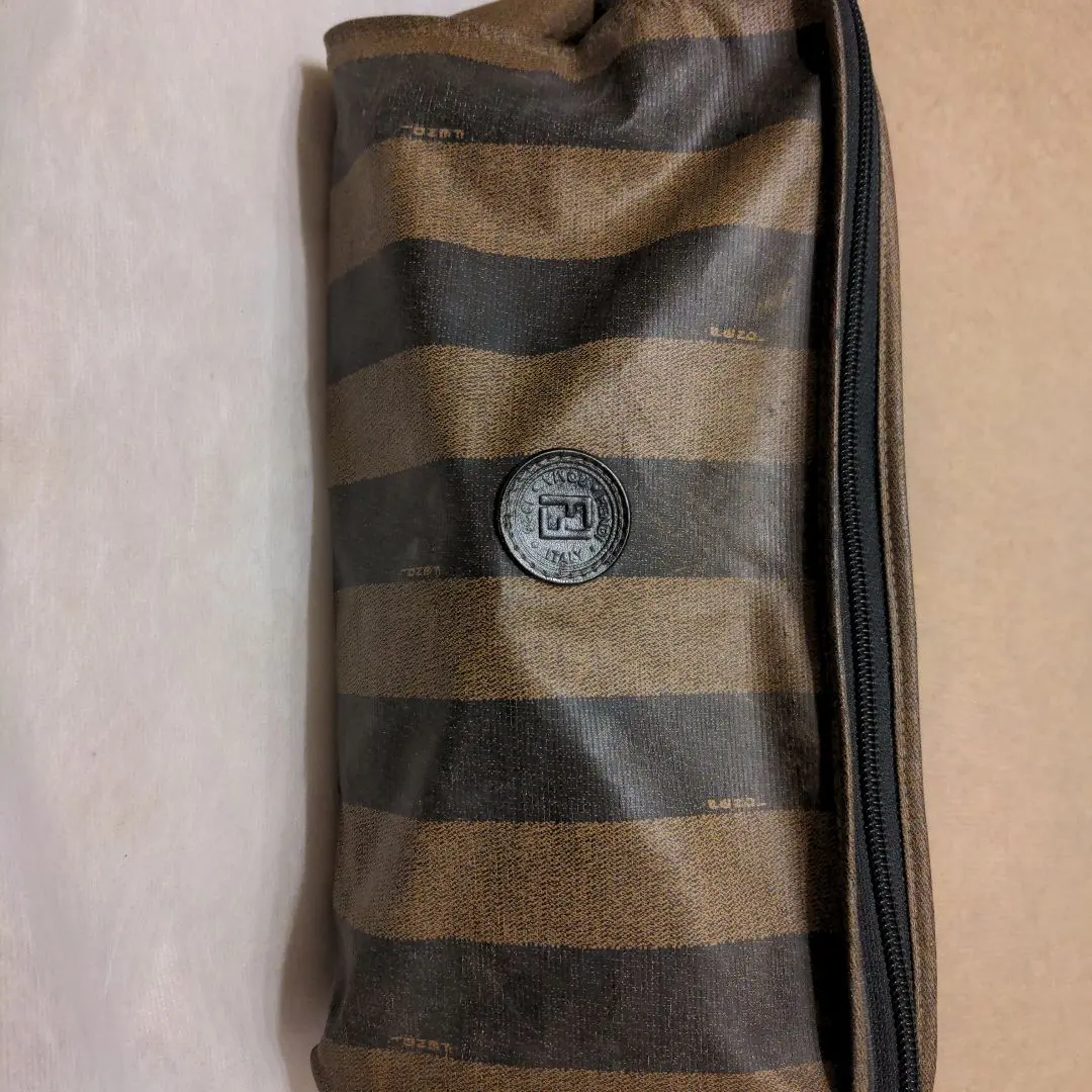 フェンディのサイドバッグ