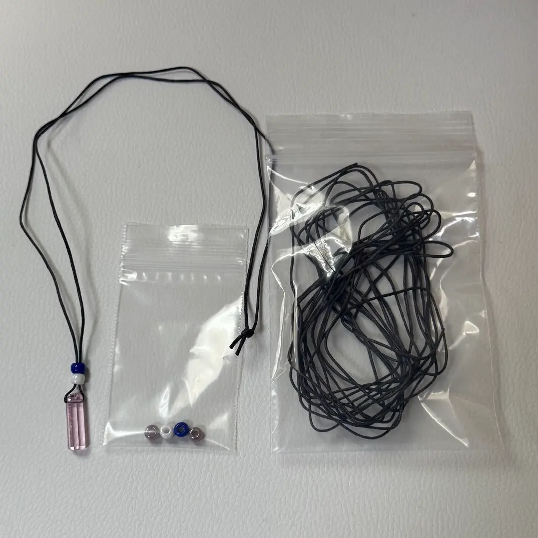 アディオイフ ガラスタイプ 中古 ペンダント