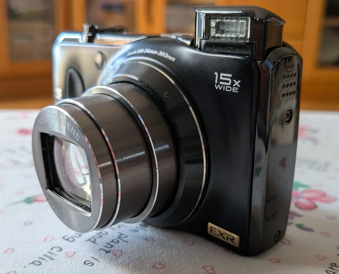 Fujifilm FINEPX F300EXR コンパクトデジタルカメラ
