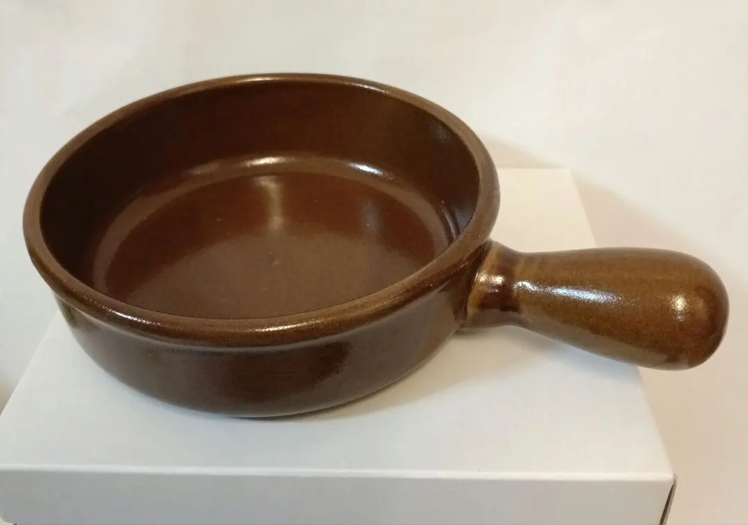 グラタン皿 ブラウン 陶器製（8月末廃棄予定）
