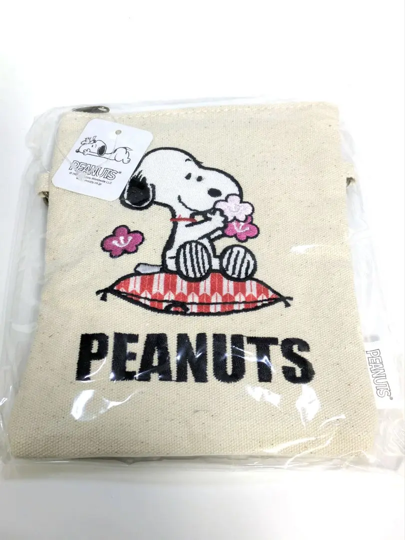 PEANUTS　スヌーピー　ベージュ　サコッシュ　ポシェット　ショルダーバッグ