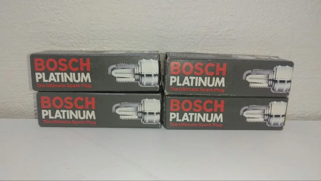 ボッシュ　BOSCH PLATINUM プラグ　4本