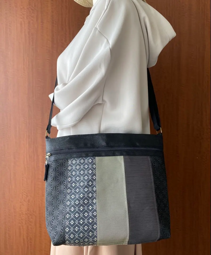 超軽量♡倉敷畳縁そとポッケつきシンプルショルダー(モノクロミックス)
