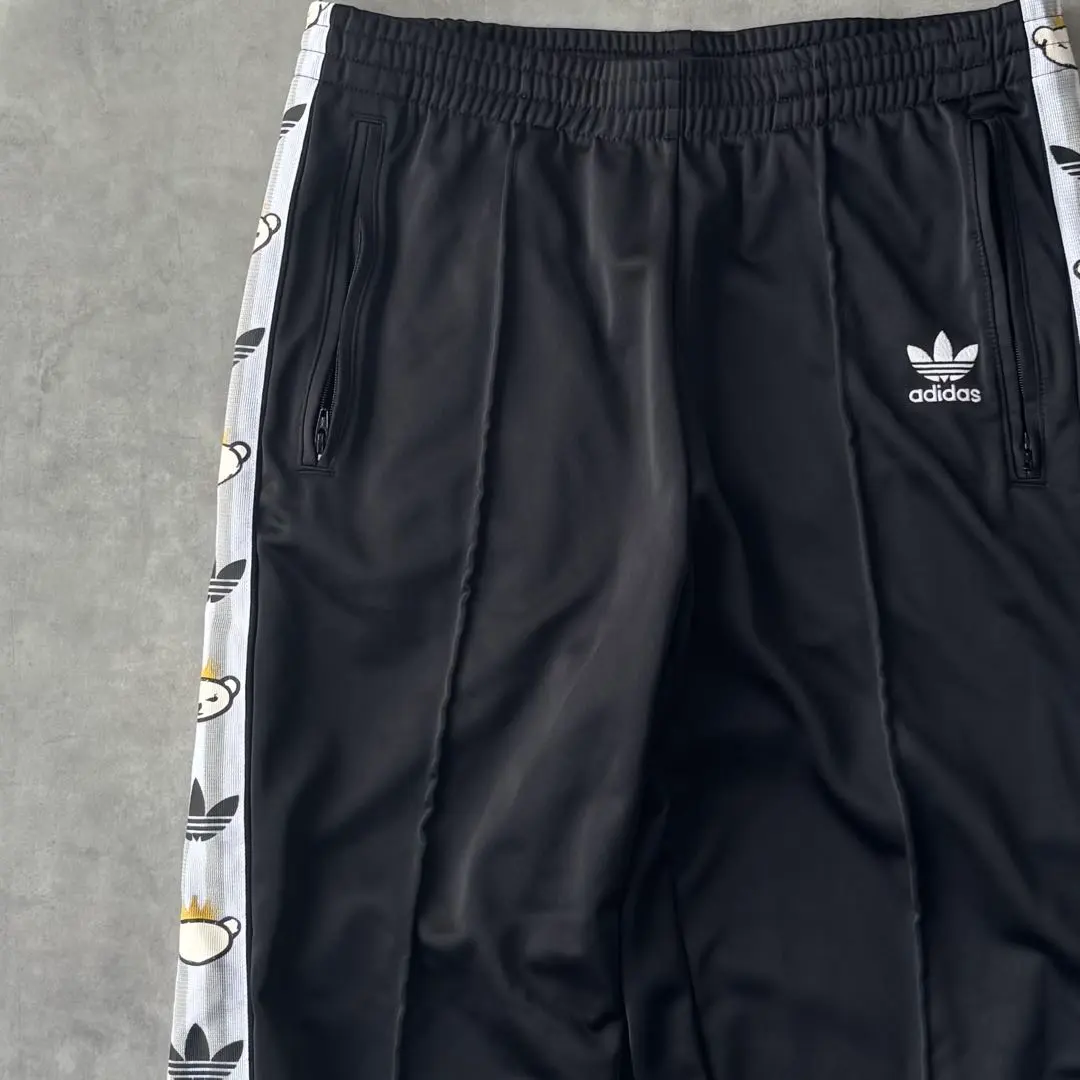 14862 アディダス NIGO コラボ 刺繍 トラックパンツ