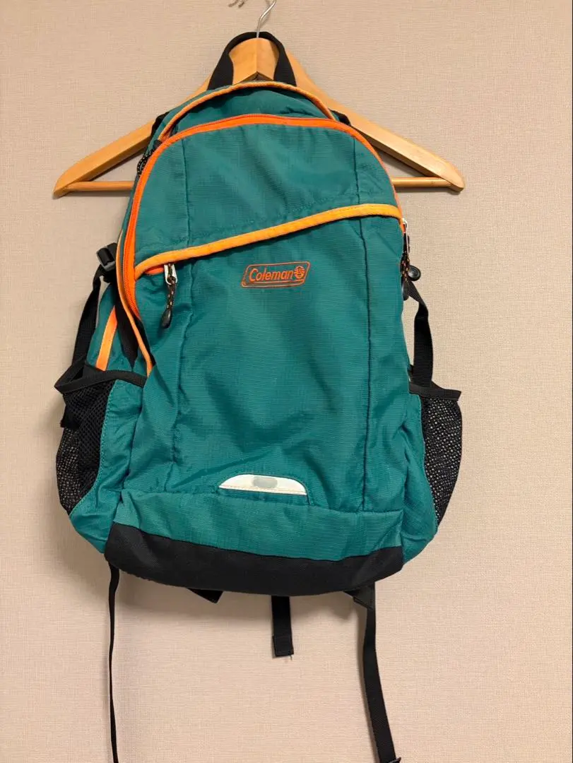 Coleman リュック グリーンとオレンジ