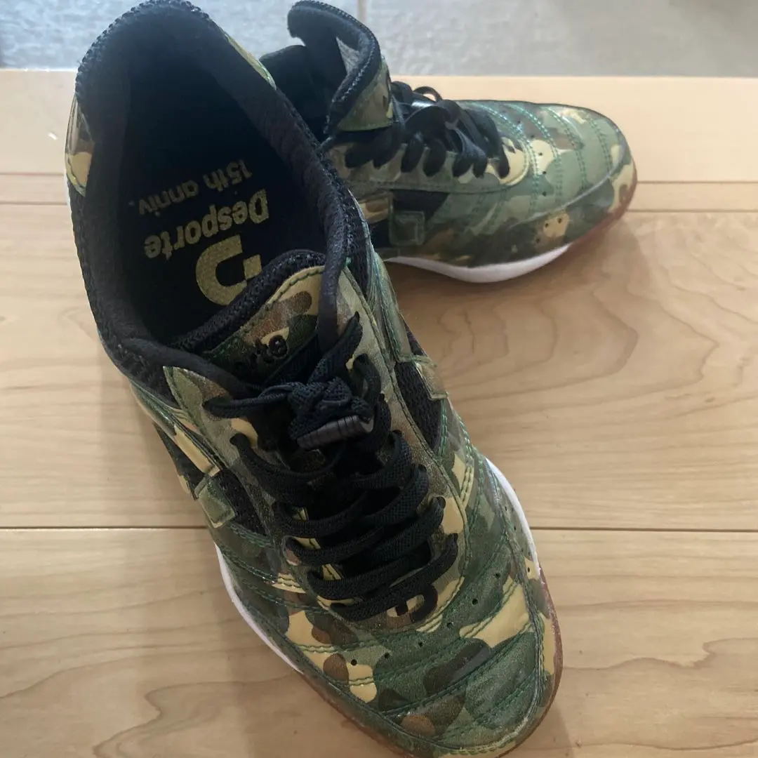 フットサルシューズ