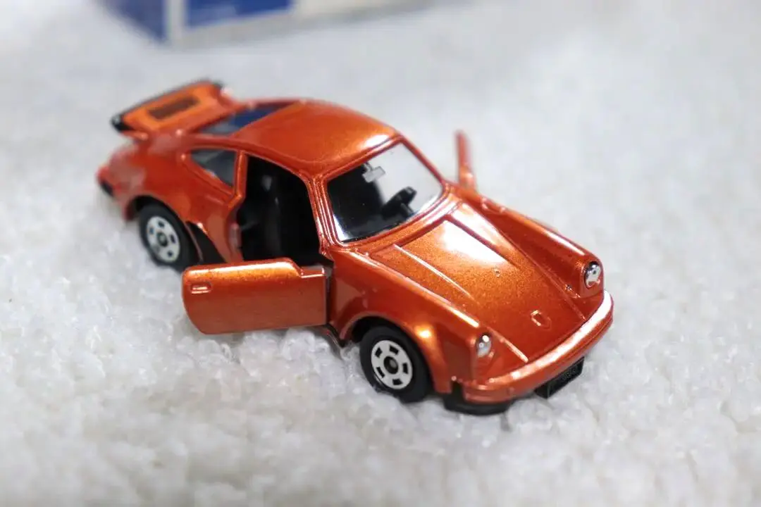 日本製　トミカ　ポルシェ　930ターボ　コッパーオレンジ　F1 青箱