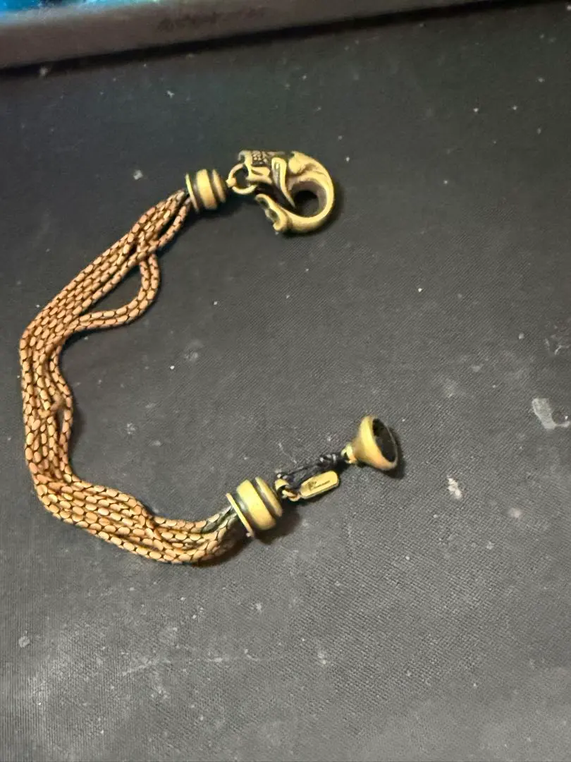 アクアシルバー　スカルデザイン ブレスレット　ストーン入り