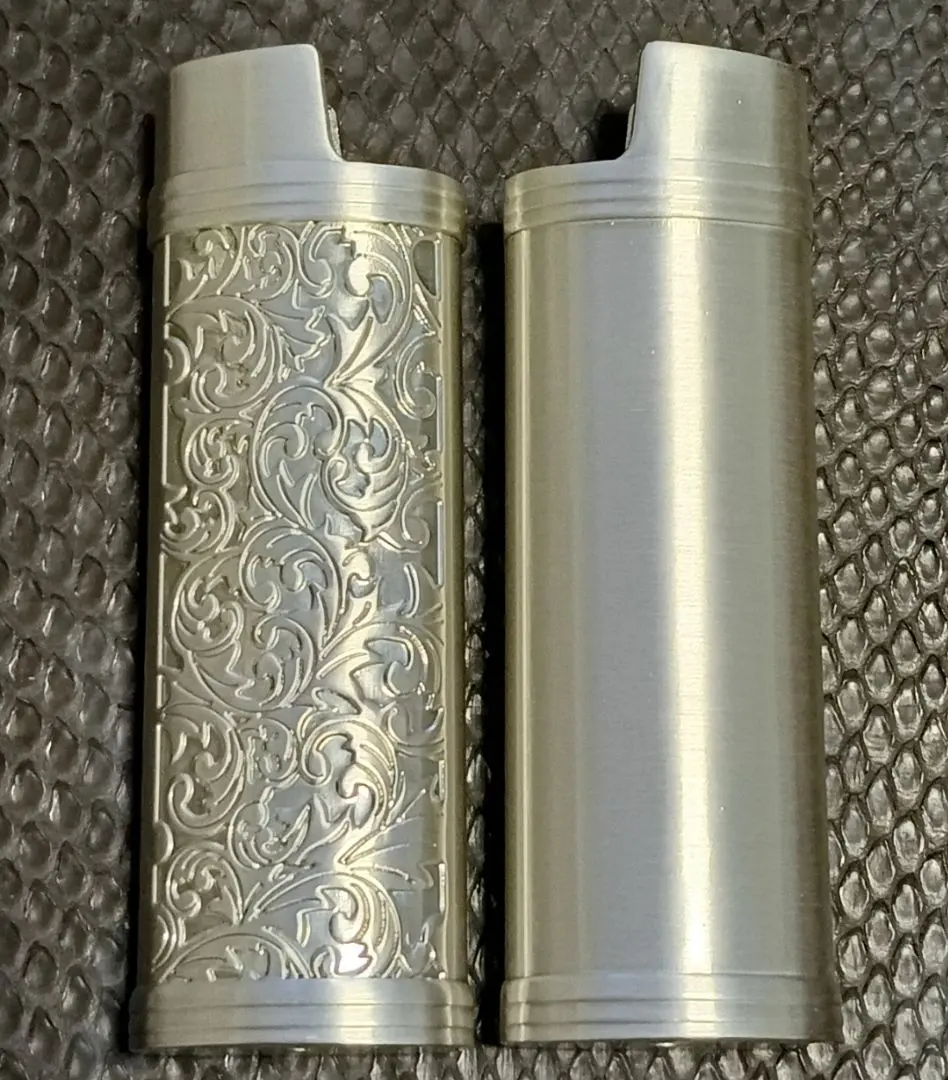 ライター付 ライター ケース カバー ホルダー シルバー 金属 レトロ 彫刻