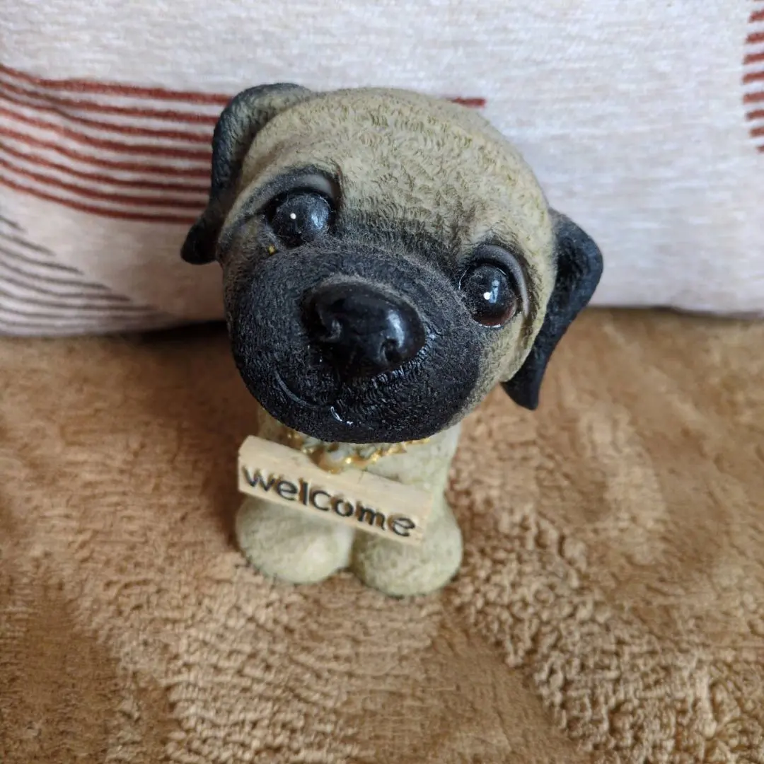 パグ　ウェルカム置物
