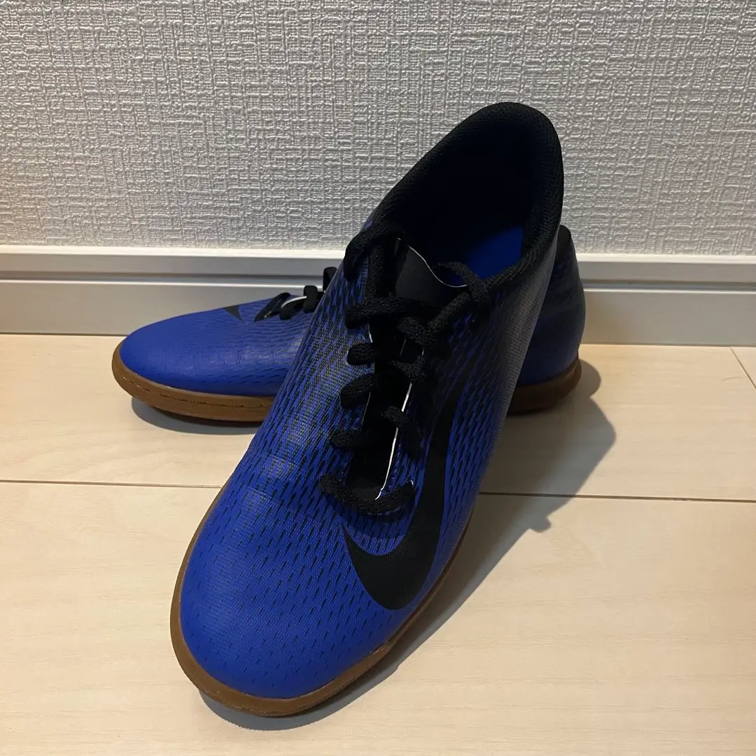 ナイキ　フットサルシューズ 室内・インドア