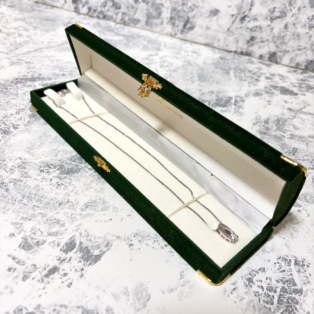 ダイヤモンド　トップ　ネックレス　0.32ct k18wg 7.5g