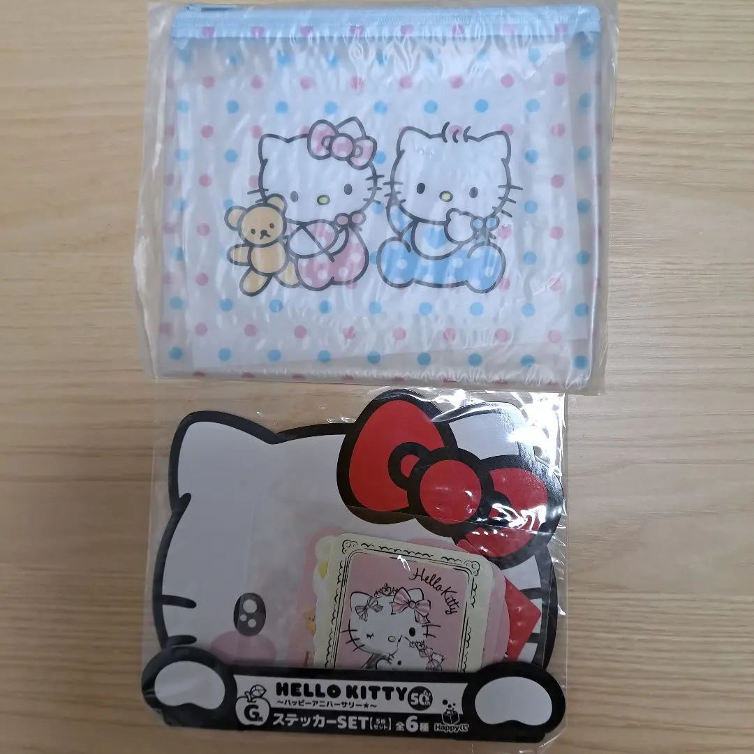 ハローキティ　一番くじ　ステッカー　ポーチ