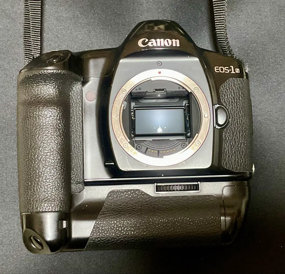 美品　Canon EOS-1N 一眼レフカメラ
