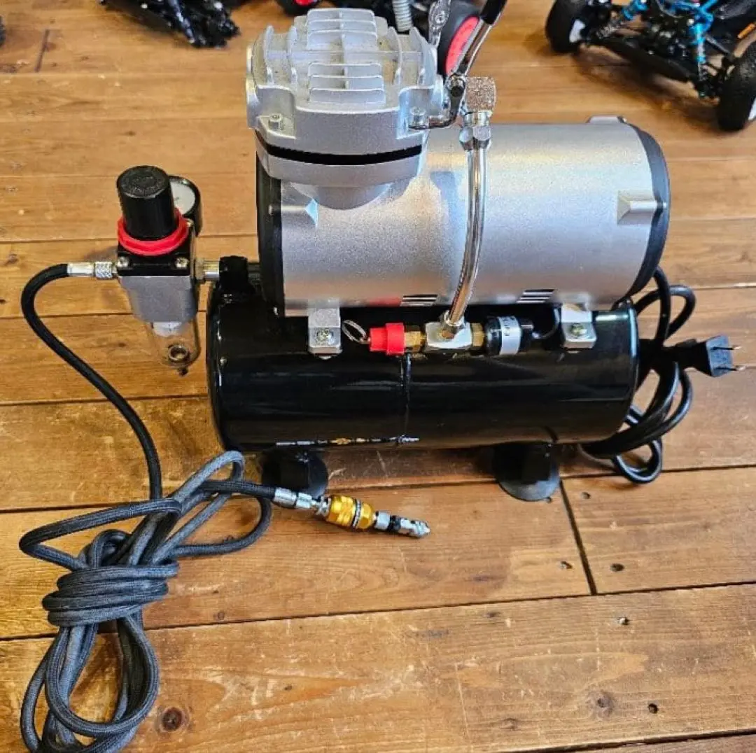 ミニエアコンプレッサー　3Lタンク