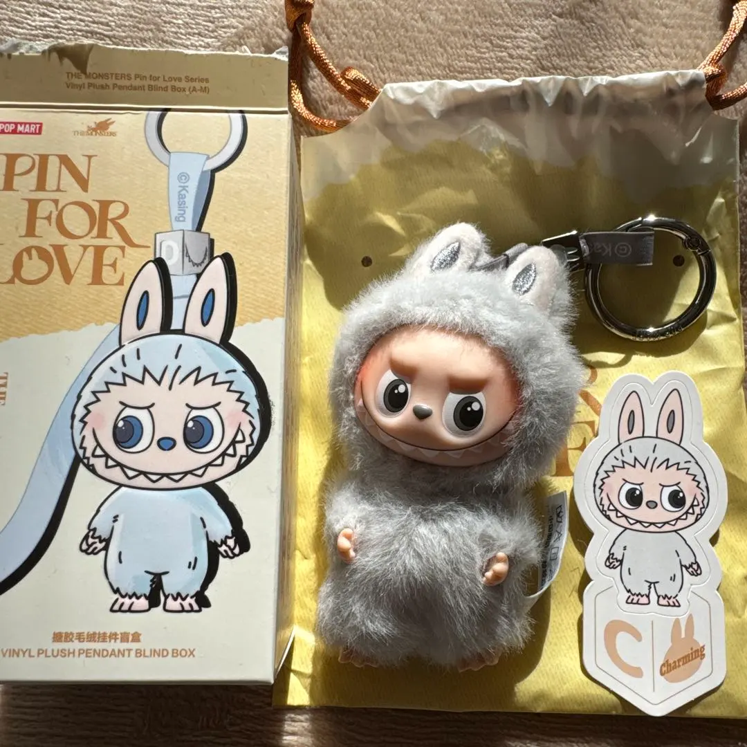 【正規品】LABUBU PIN FOR LOVE 〔C〕ミニラブブ　イニシャル