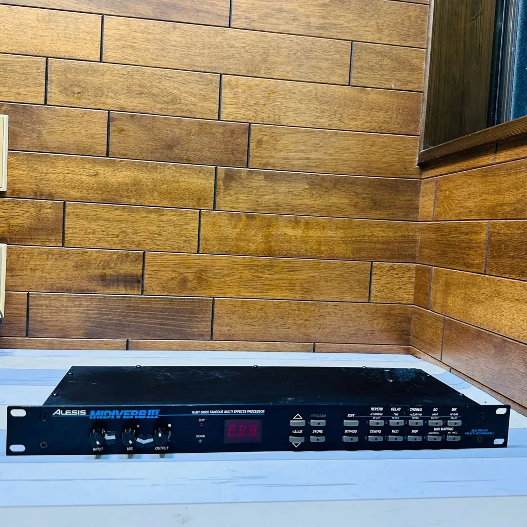 Alesis MIDIVERB4 動作品 ※ケーブル欠品